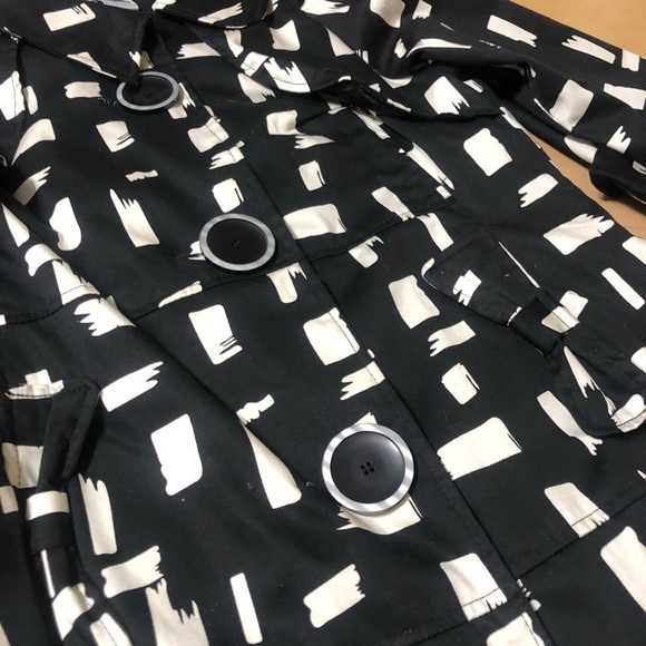 Lun Black & White Print Jacket - Picture 5 of 9